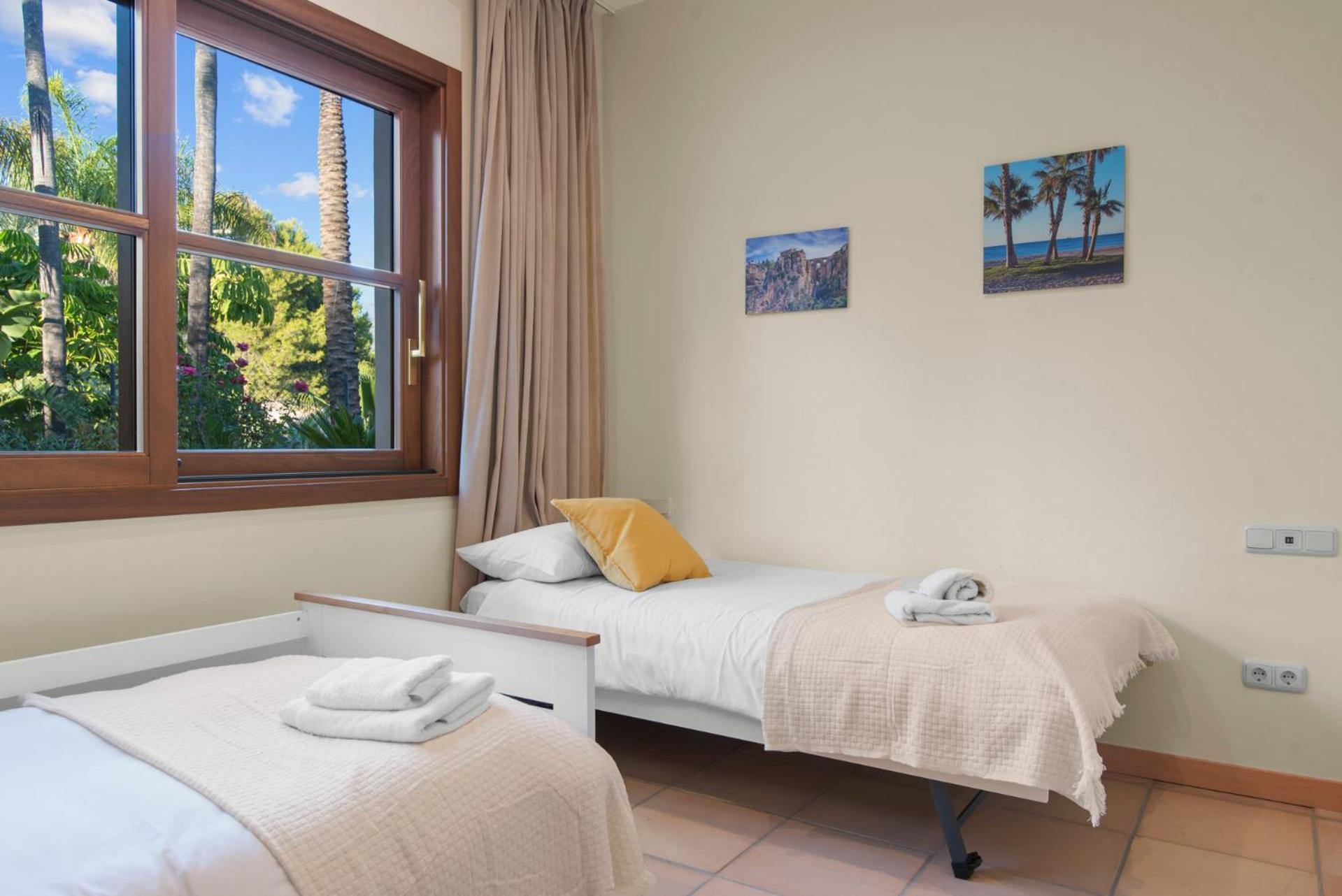 Luxury Villa Robledal By Mabiente - Views Of The Sea And The Golf Course Marbella Exteriör bild